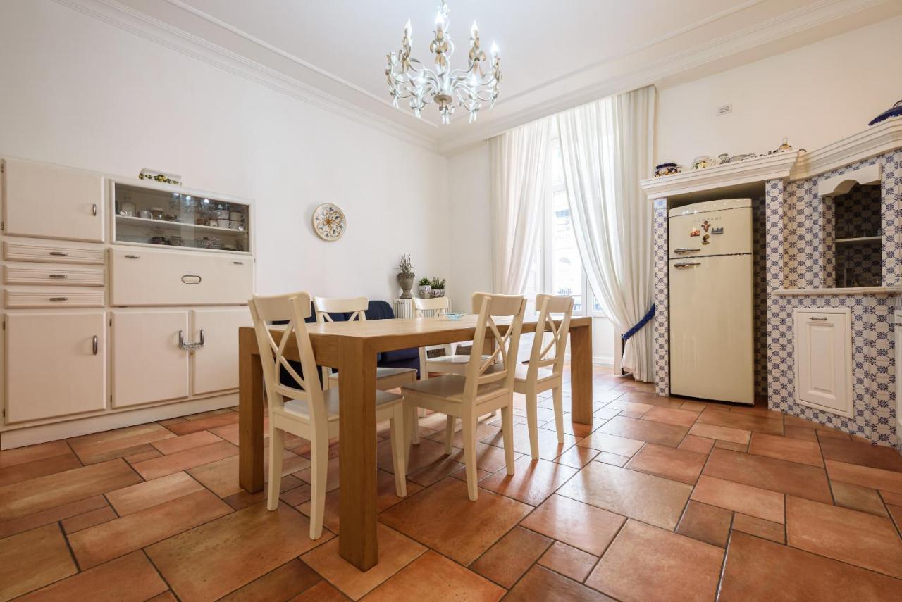 Palazzo Dello Spagnolo Suite ナポリ エクステリア 写真