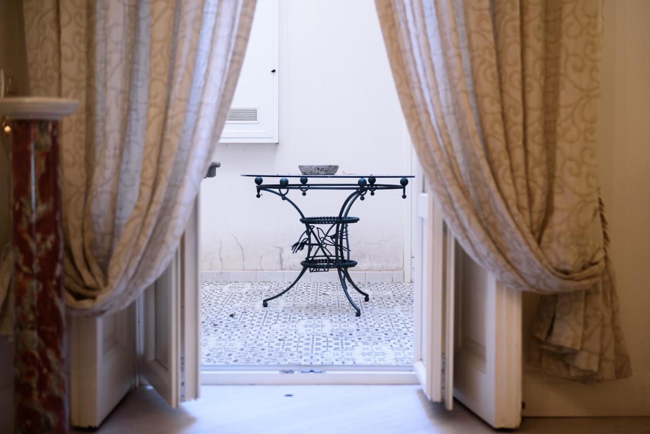 Palazzo Dello Spagnolo Suite ナポリ エクステリア 写真
